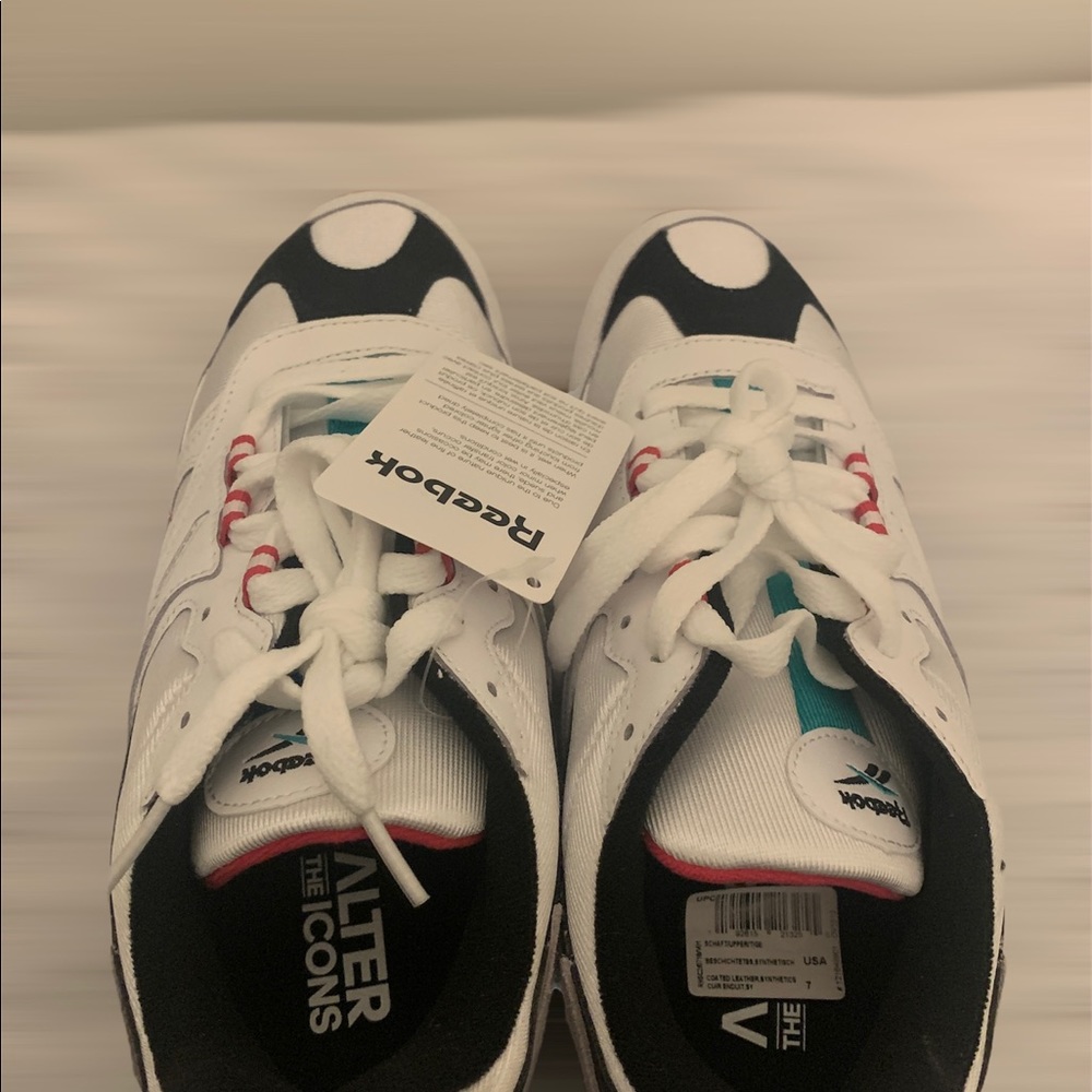 🎉*HOST PICK * 🎉Reebok Classic Leather ATI 90S - Picture 7 of 9